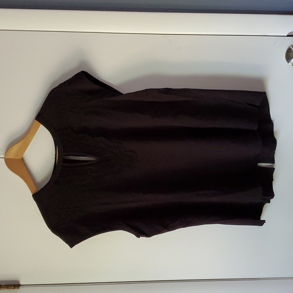 NWT Quin cap sleeve mixed material blouse by Pale Sky in black, size XXL.